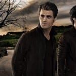 Stefan e Damon em imagem de The Vampire Diaries