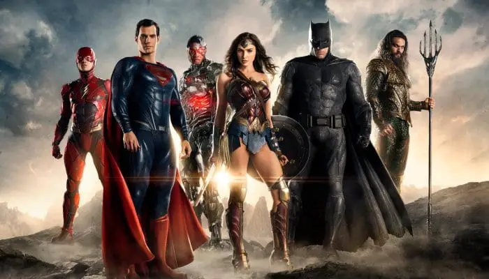LIGA DA JUSTIÇA | Zack Snyder confirma que Ciborgue é uma das caixas maternas