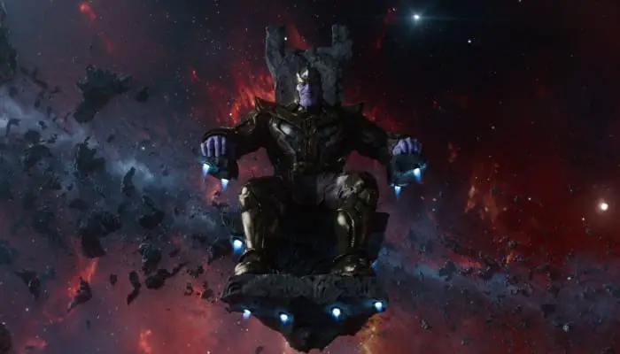 Foto do vilão Thanos, parte do Universo Cinematográfico da Marvel e vilão de Vingadores