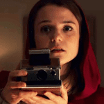 Imagem de Kathryn Prescott em no filme Polaroid