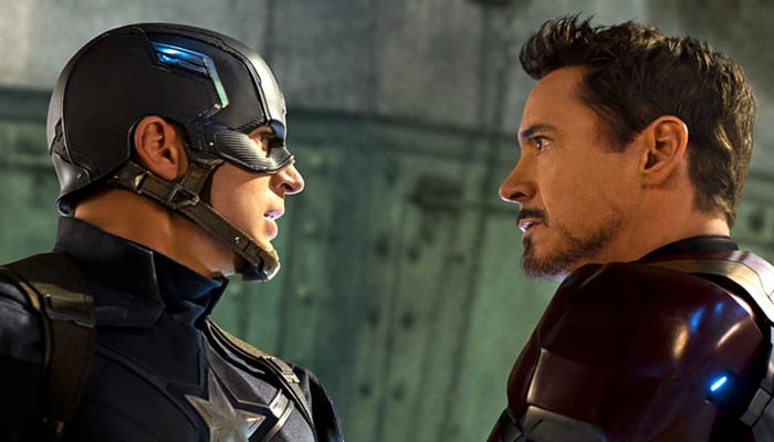 Chris Evans como Capitão América e Robert Downey Jr. como Homem de Ferro em Guerra Civil