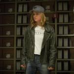 Brie Larson no filme Capitã Marvel