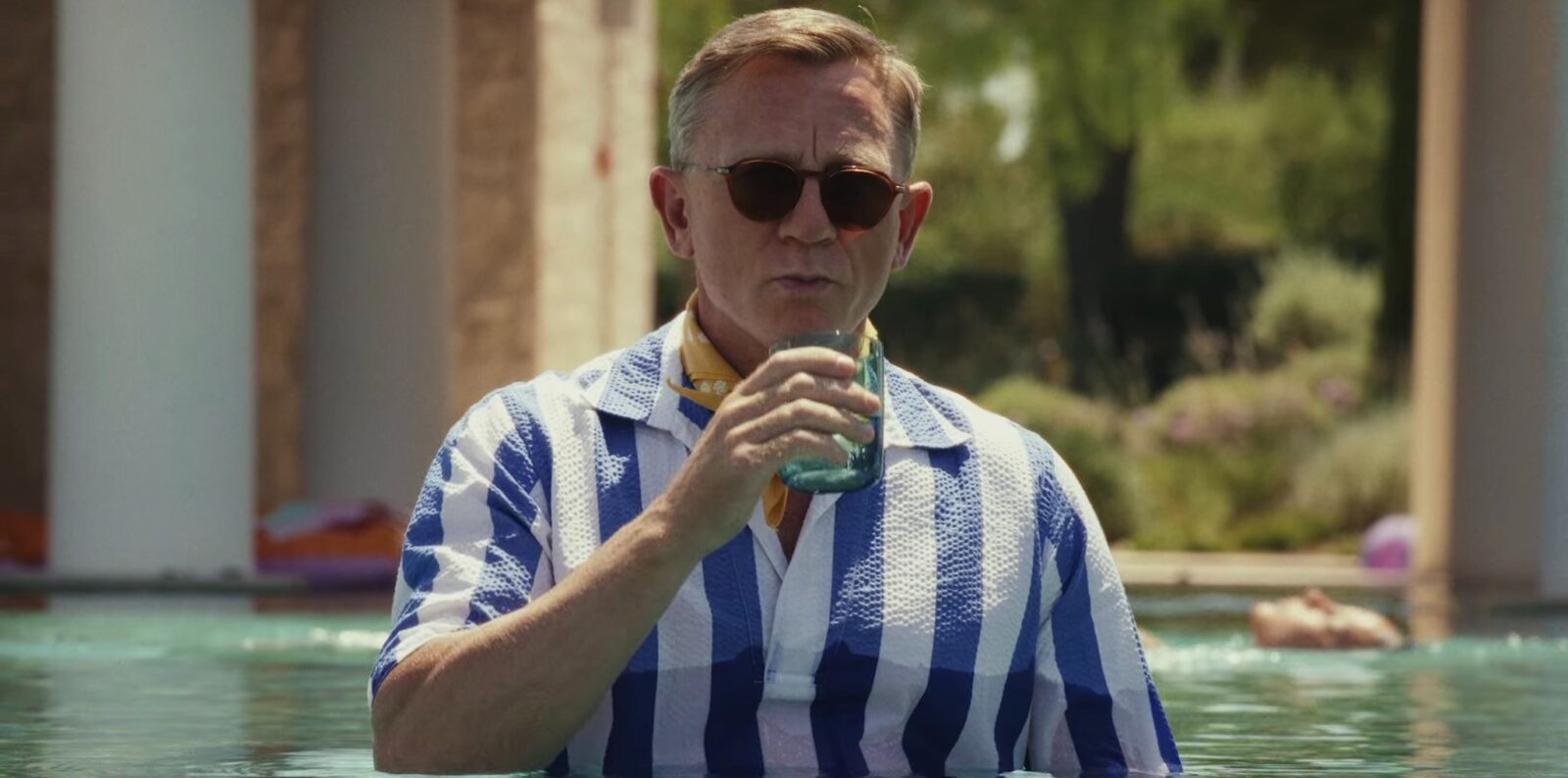 Daniel Craig em Glass Onion: Um Mistério Knives Out